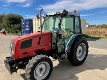 2001 Massey Ferguson 2220 Tractor