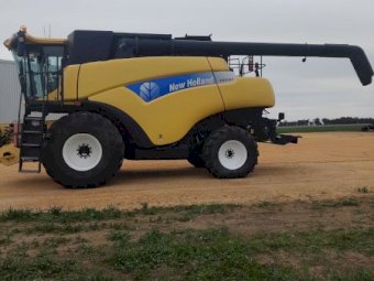 New Holland CR9080 Header