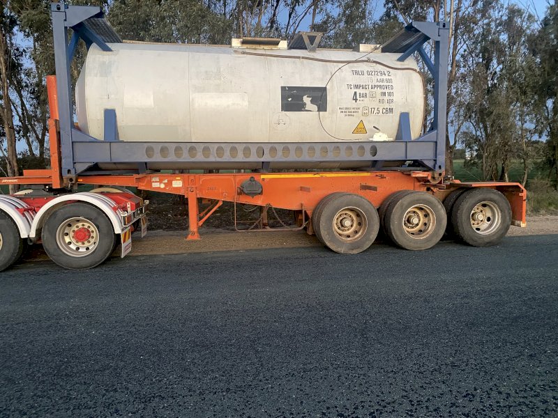17500 L Stainless Steel Tank On Trailer