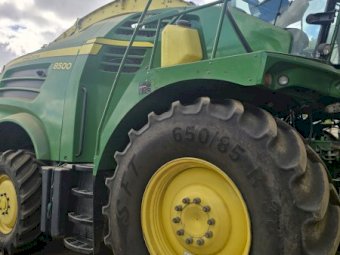 John Deere 8500 Self Propelled Forage Harvester