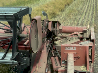 Case IH 8210 Windrower