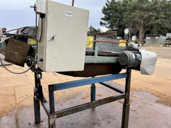 Onion Top and Tailer