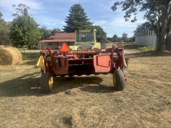 New Holland 1411 Mower Conditioner with Rubber Rollers