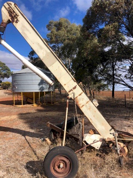 Heaslip Elevator -Auger