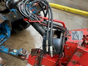 2000 New Holland 658 Round Baler