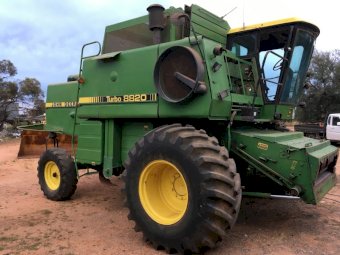 1985 John Deere 8820 Header With 930 Front And Trailer