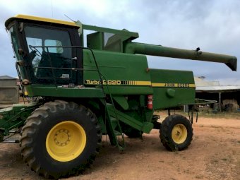 1985 John Deere 8820 Header With 930 Front And Trailer