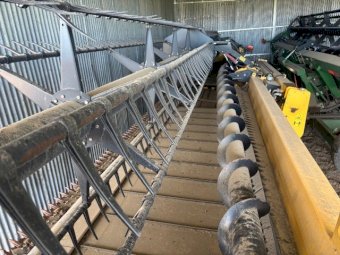 New Holland 40ft Flex Draper Front