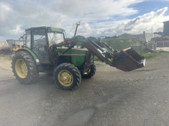 John Deere 2700 Tractor