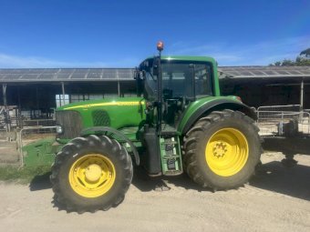 John Deere 6830 Premium Tractor