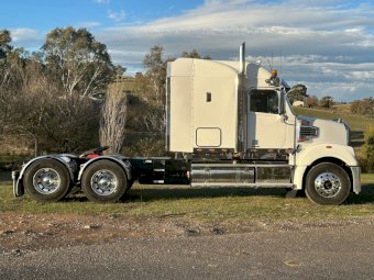 2014 Freightliner Coronado 6x4 Prime Mover