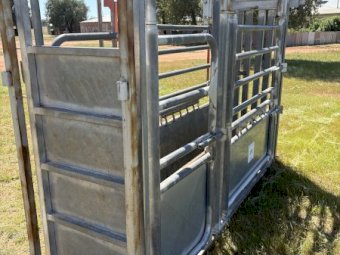 RPM Allrounder Cattle Crush