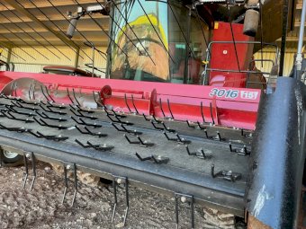 Case IH  3016 15ft Pick up Front