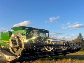 2016 MacDon D65 Draper Front