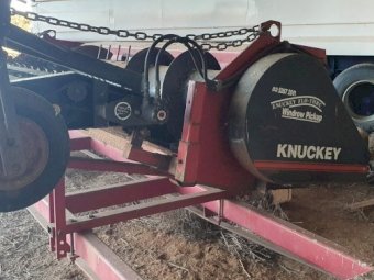 Knuckey Flo-Thru  canola pick-up  front