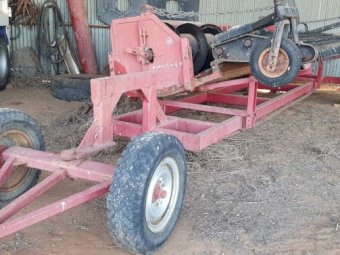 Knuckey Flo-Thru  canola pick-up  front