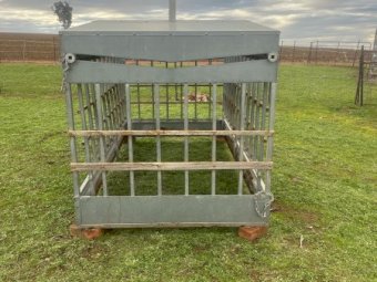 Advantage Hay Feeder