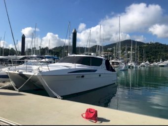 2001 Haines Signature 3600 Express Sports Catamaran
