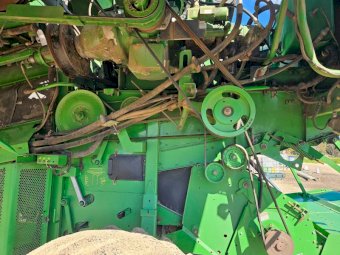 2002 John Deere 9750STS Header