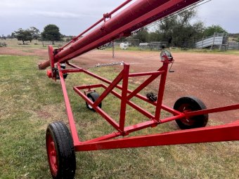 Vennings 50ft x 9" Auger (Price Reduced)