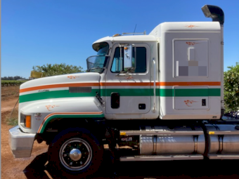 1997 Mack Fleetliner Prime Mover