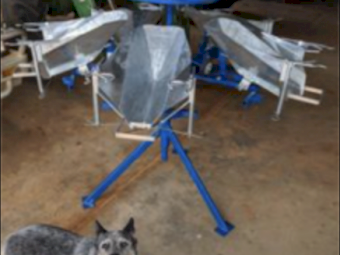 Harvestaire Quicktrip Lamb Cradle 5 Berth Deluxe - Best Seller - Including 3 Standard & 2 Wide Buckets