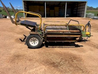 Elsworth Round Bale Feeder