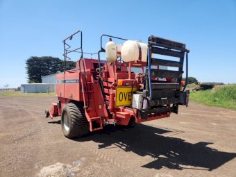 Massey Ferguson 187 Baler