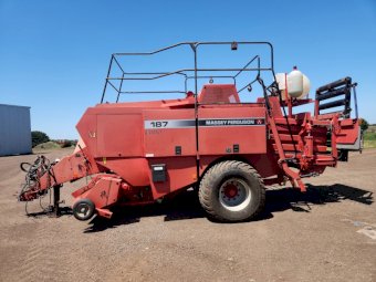 Massey Ferguson 187 Baler