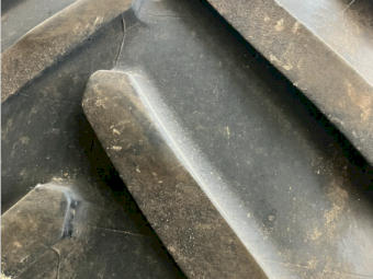 2 x 600/70R30 Michelin MACHXBIB Tyres