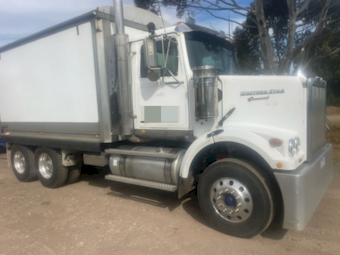 2010 Western Star 4800 Truck and Dog Tippers
