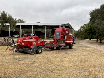 2017 Massey Ferguson Inline 1840 Baler with Bale Baron