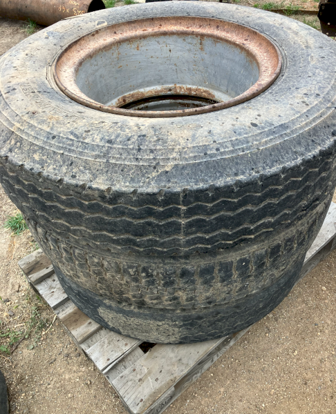 10-00-20 Truck Tyres and Rims