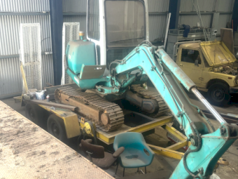 Komatsu PC30 Excavator with Plant Trailer