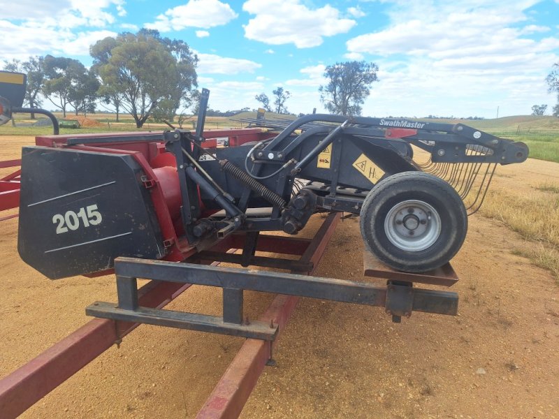 Case IH 2015 Canola Pickup Front