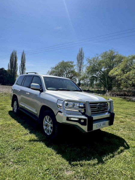 2018 Toyota Sahara Landcruiser Wagon