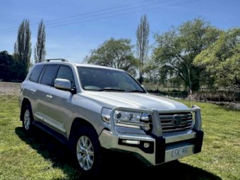 2018 Toyota Sahara Landcruiser Wagon