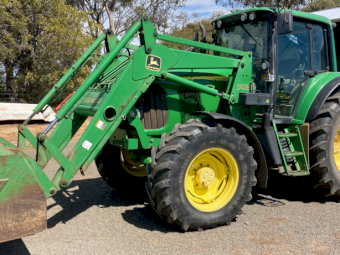 2002 John Deere 6620 Premium with 740 Loader