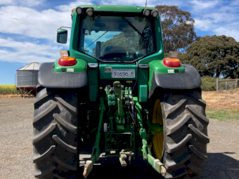 2002 John Deere 6620 Premium with 740 Loader