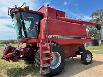 Case IH 2366 Combine with 30 ft front and Trailer