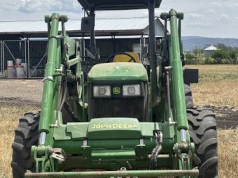 2018 John Deere 5085M Tractor with FEL