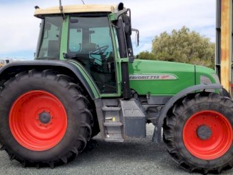 Fendt 712 Vario Tractor