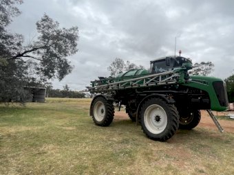 2011 Goldacres Crop Cruiser 5236 SP Sprayer