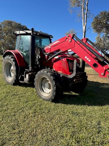 2014 Massey Ferguson 7614 Tractor  with FEL