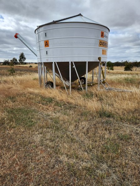 2023 Ahrens 1512 31tn Field Bin