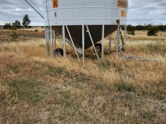 2023 Ahrens 1512 31tn Field Bin