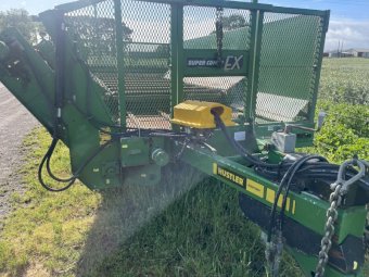 2018 Hustler Super EX Comby Feed Out Cart