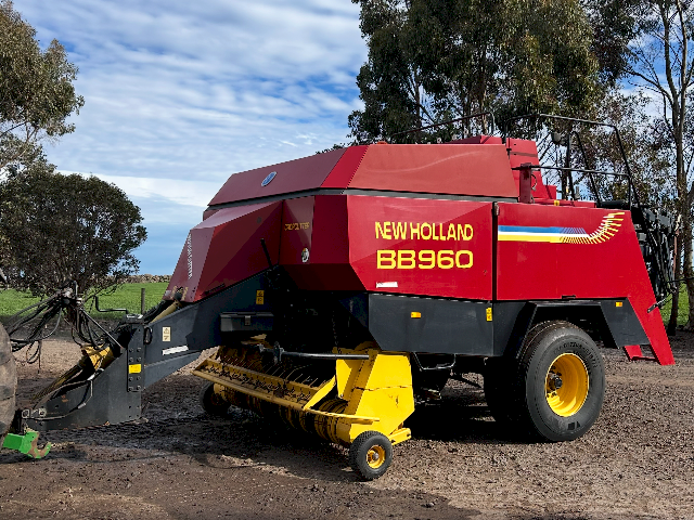 New Holland BB960 Large Square Baler