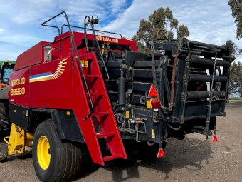 New Holland BB960 Large Square Baler
