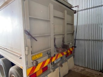 1987 Lusty 36' x 6' Aluminium Tipper Trailer